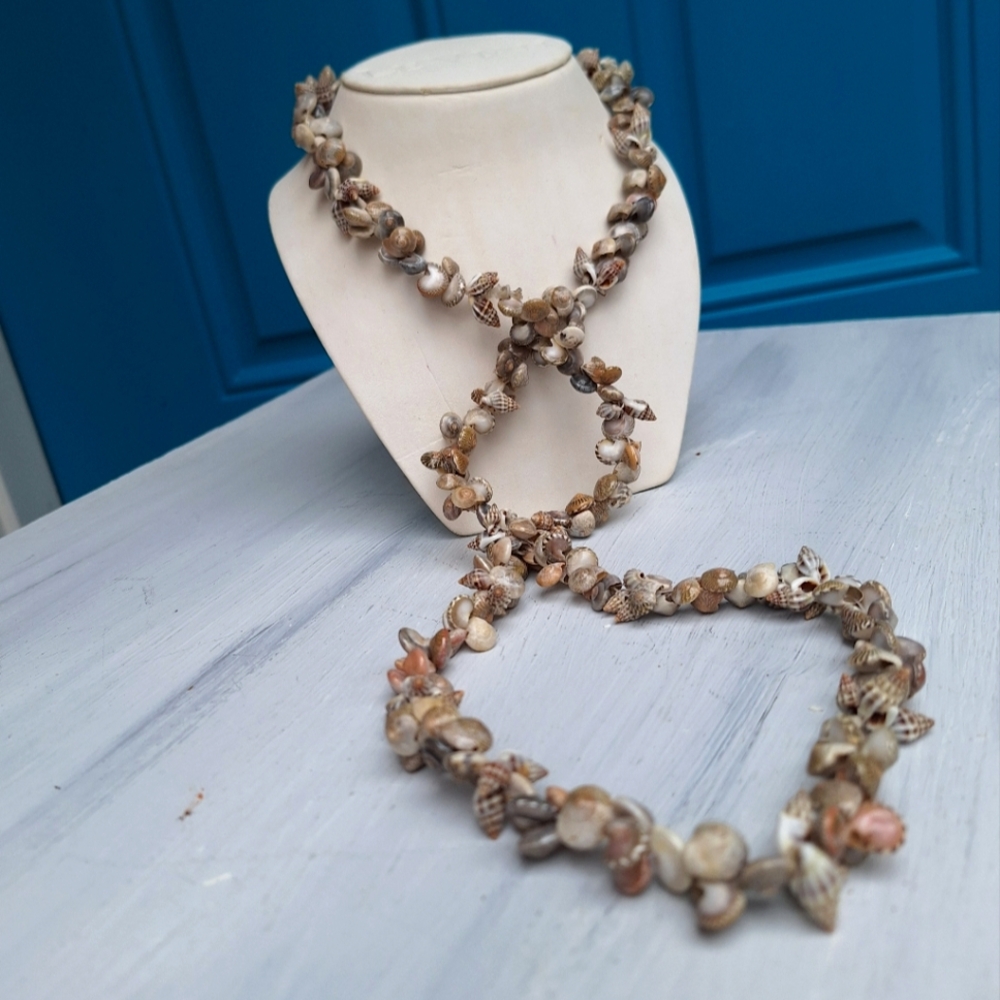 Vintage Necklace Extra Long Seashell Leia Natural Gray Silver Color Tone 40 inch